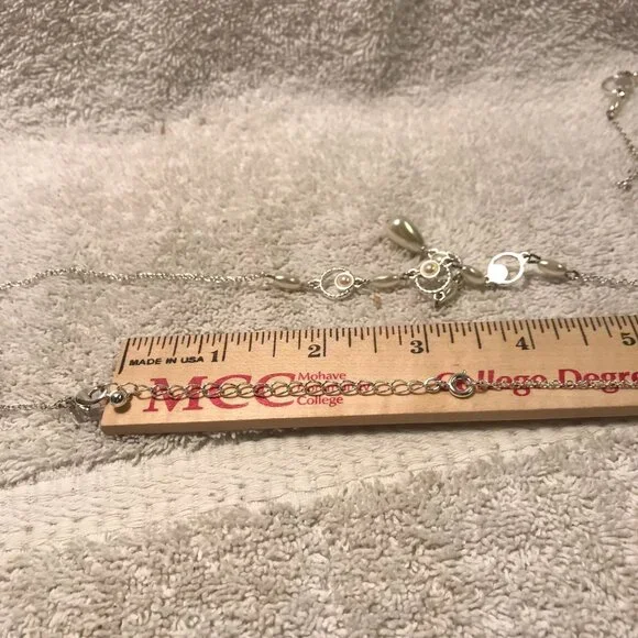 Avon Merryl 3 Piece Gift Set - Silver & Pearl Necklace Bracelet & Earrings - Picture 13 of 16